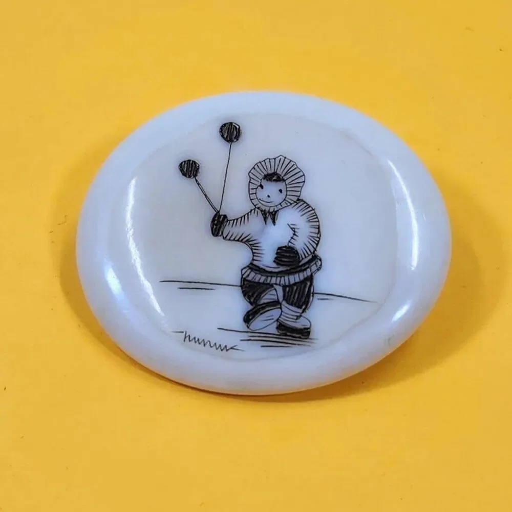 Scrimshaw Pin Brooch Broach Bolas Signed Alaska Eskimo Inuit Carving Lapel VTG